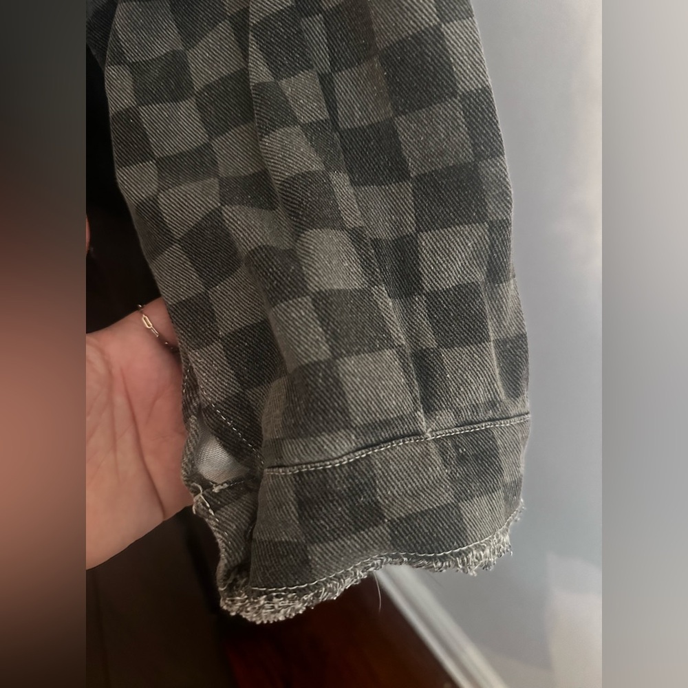 Checkered Sleeve Black Contrast Jacket - Picture 5 of 5